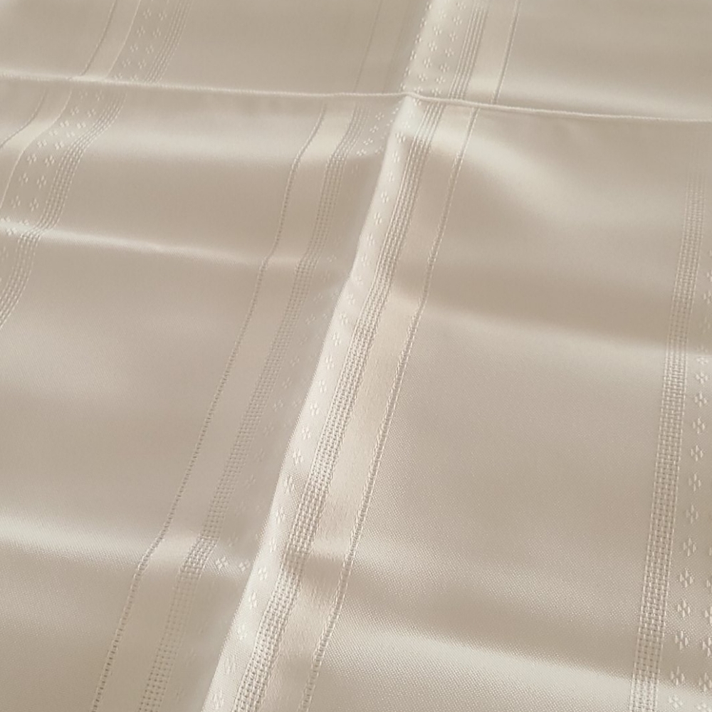 White Fabric Napkins NEW IN PACKAGE